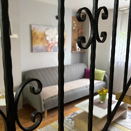 Mia'S Duplex Apartment Skopje Ngoại thất bức ảnh