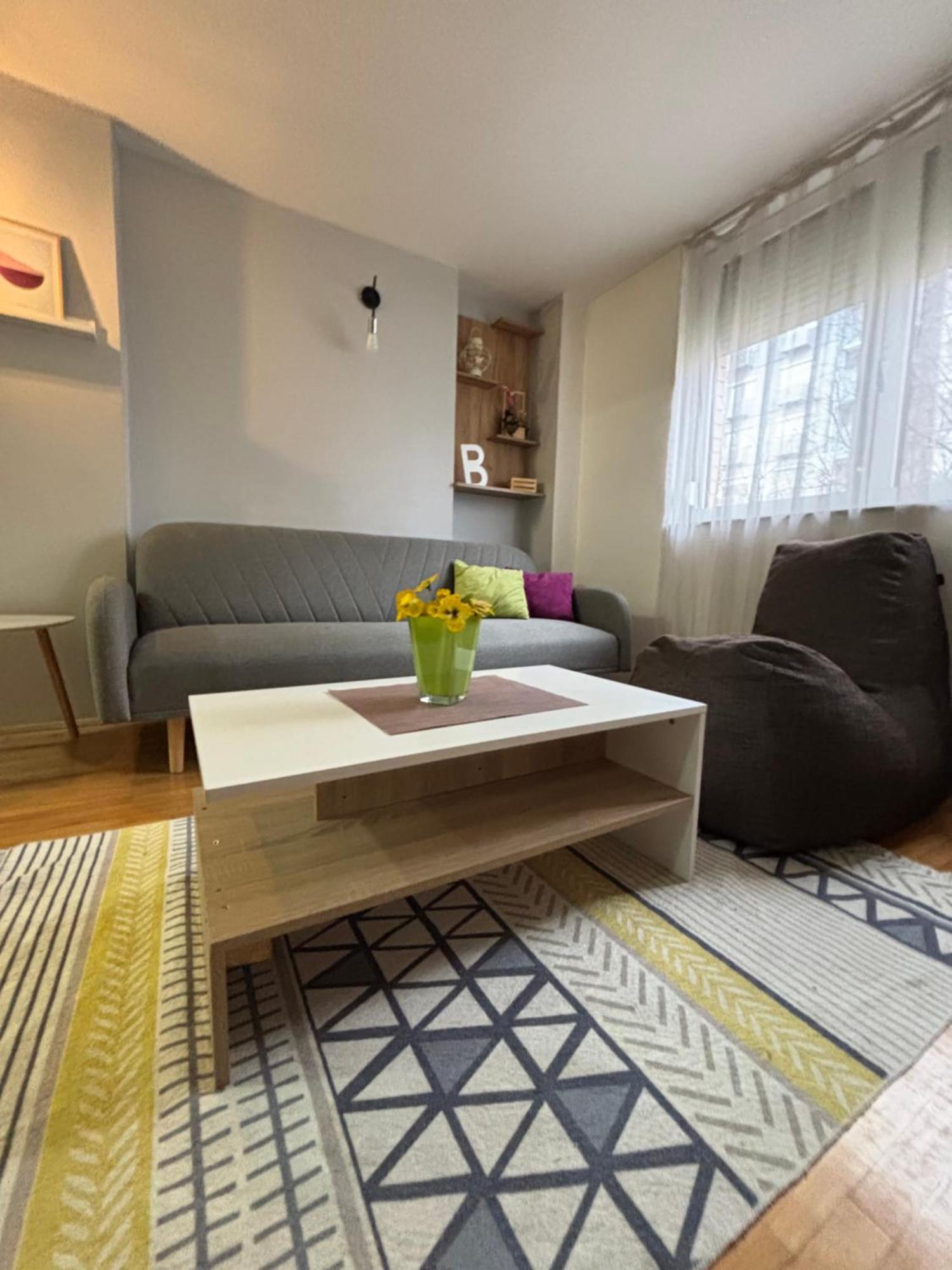 Mia'S Duplex Apartment Skopje Ngoại thất bức ảnh